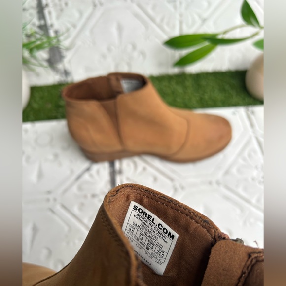SOREL Joan of Arctic Wedge Chelsea tan Women 9.5 gently used - Picture 16 of 16